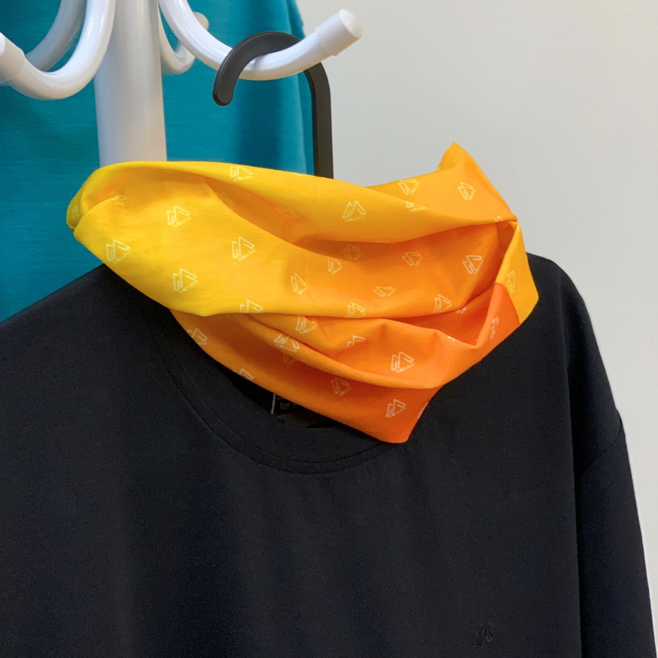 Multifunctional Sports Scarf